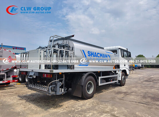 SHACMAN X3000 10m³ Asphalt Distributor Truck Precise Asphalt Spreading For Road Maintenance