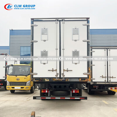 Sinotruk HOWO 10-Ton Refrigerated Truck with Thermo King RV-1200S for Right-Hand Drive Cold Chain Logistics