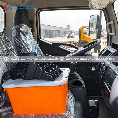 Dongfeng 4x2 4-Ton Flatbed Wrecker Truck with 4-Ton Hydraulic Winch, 2.5-Ton Rear Towing Arm & Complete Rescue Tools