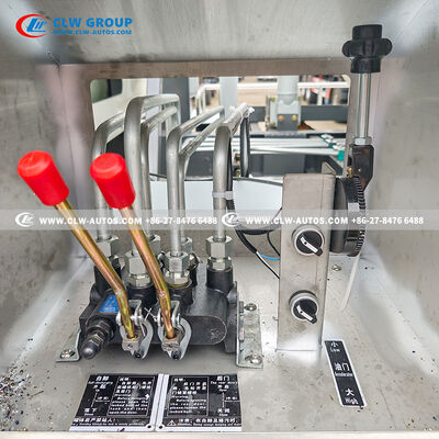 15m³ CNG Vacuum Sewage Suction Truck with Jurop Vacuum Pump for Municipal Sewer Dredging