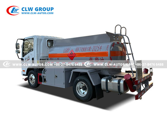 FAW Jiefang Tiger VR 4x2 2,200L Mini Fuel Tanker with 95-130HP Diesel Engine and Anti-Corrosion Coating