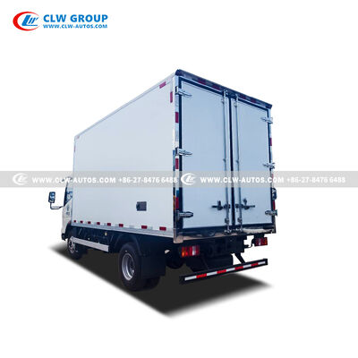 HOWO RHD 3 Ton Refrigerated Truck with Carrier Supra 550 Independent Cooling Unit for Cold Chain Delivery