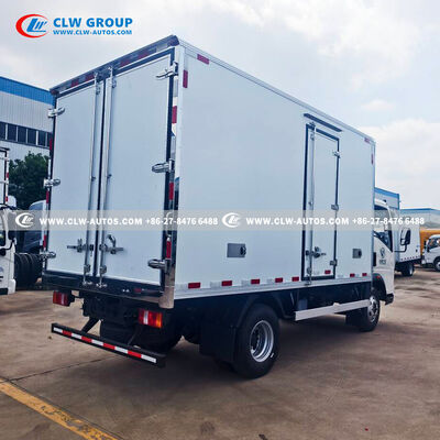 HOWO RHD 3 Ton Refrigerated Truck with Carrier Supra 550 Independent Cooling Unit for Cold Chain Delivery