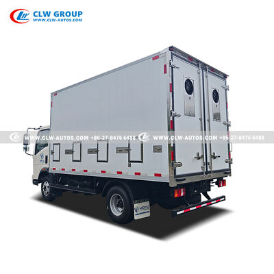 HOWO 4X2 4.2m Day-Old Chick Transport Truck with 20,000 Chick Capacity and Hanxue L-Z560 Refrigeration Unit